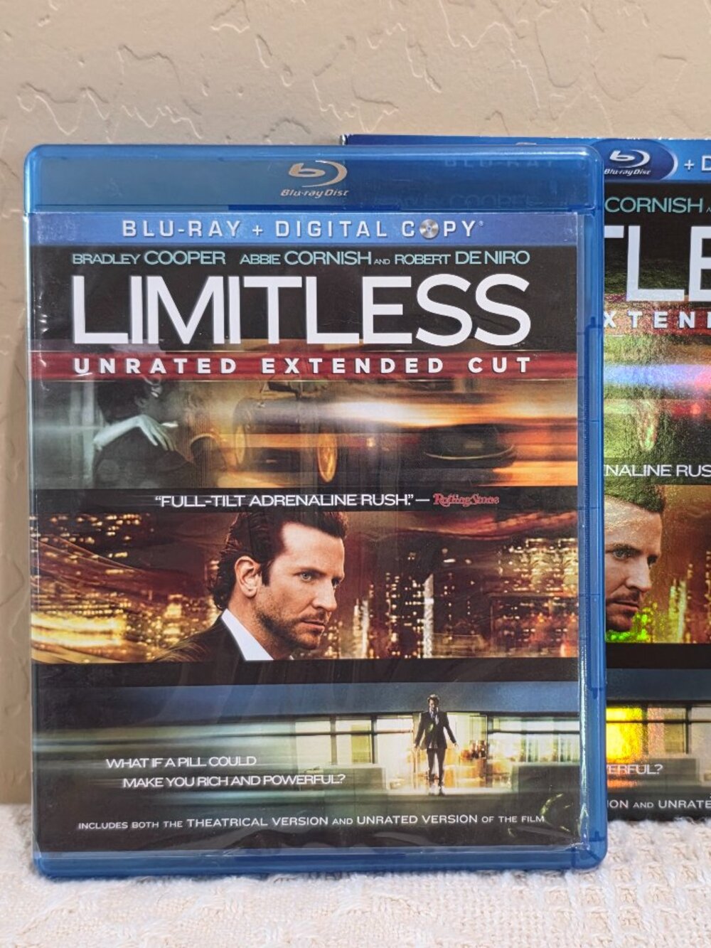 Limitless (Blu-Ray, 2011) Unrated Version, Alternate Ending + Digital Copy